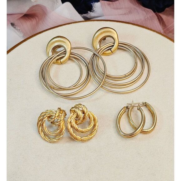 🔥$5/$25 Vintage Gold-Tone Earring Set With Twisted Knot Hoop &  Circle Designs - Picture 1 of 7